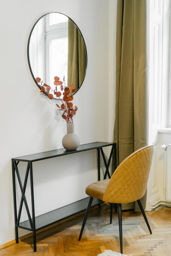 Cozy Apt Perfect For 4-6 Tv Metro Self-Checkin Vienne Extérieur photo